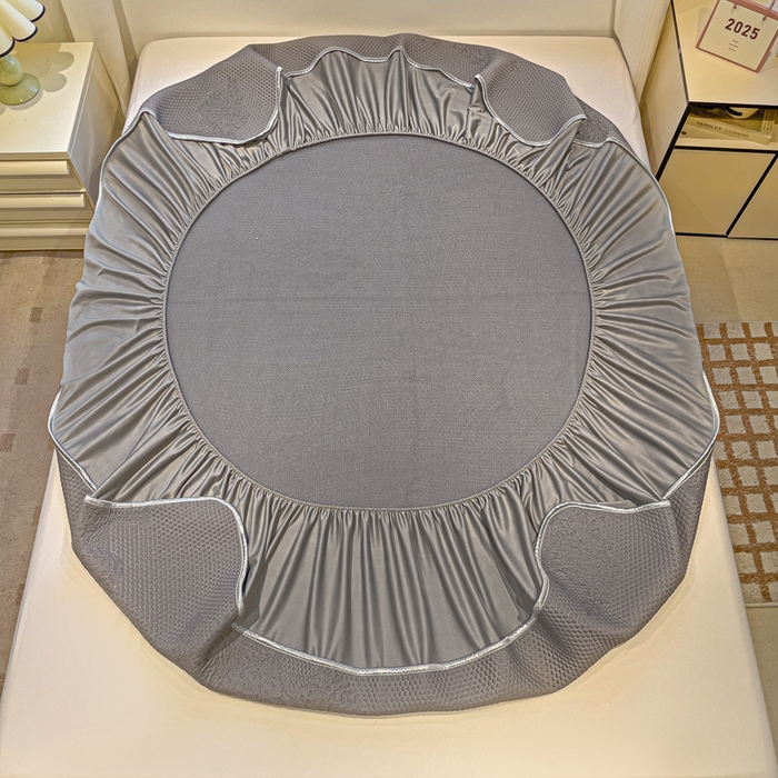 91家纺网 家纺一手货源 找家纺 富馨莱 2025新款A类480克PE凉感凉豆豆凉席三件套和单件床笠款 发财树-灰