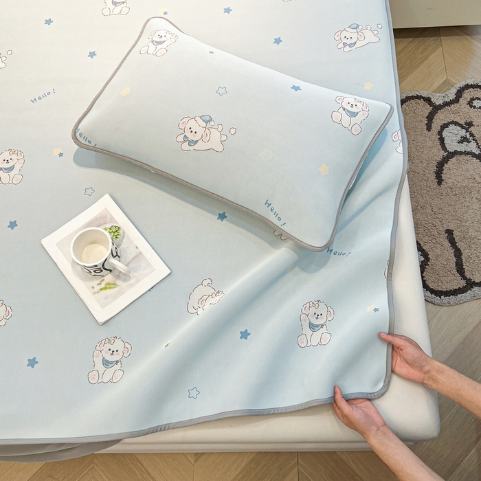 91家纺网 家纺一手货源 找家纺 2025春夏新款独家研发太空层凉感软席冰丝印花凉席床笠款 小奶狗