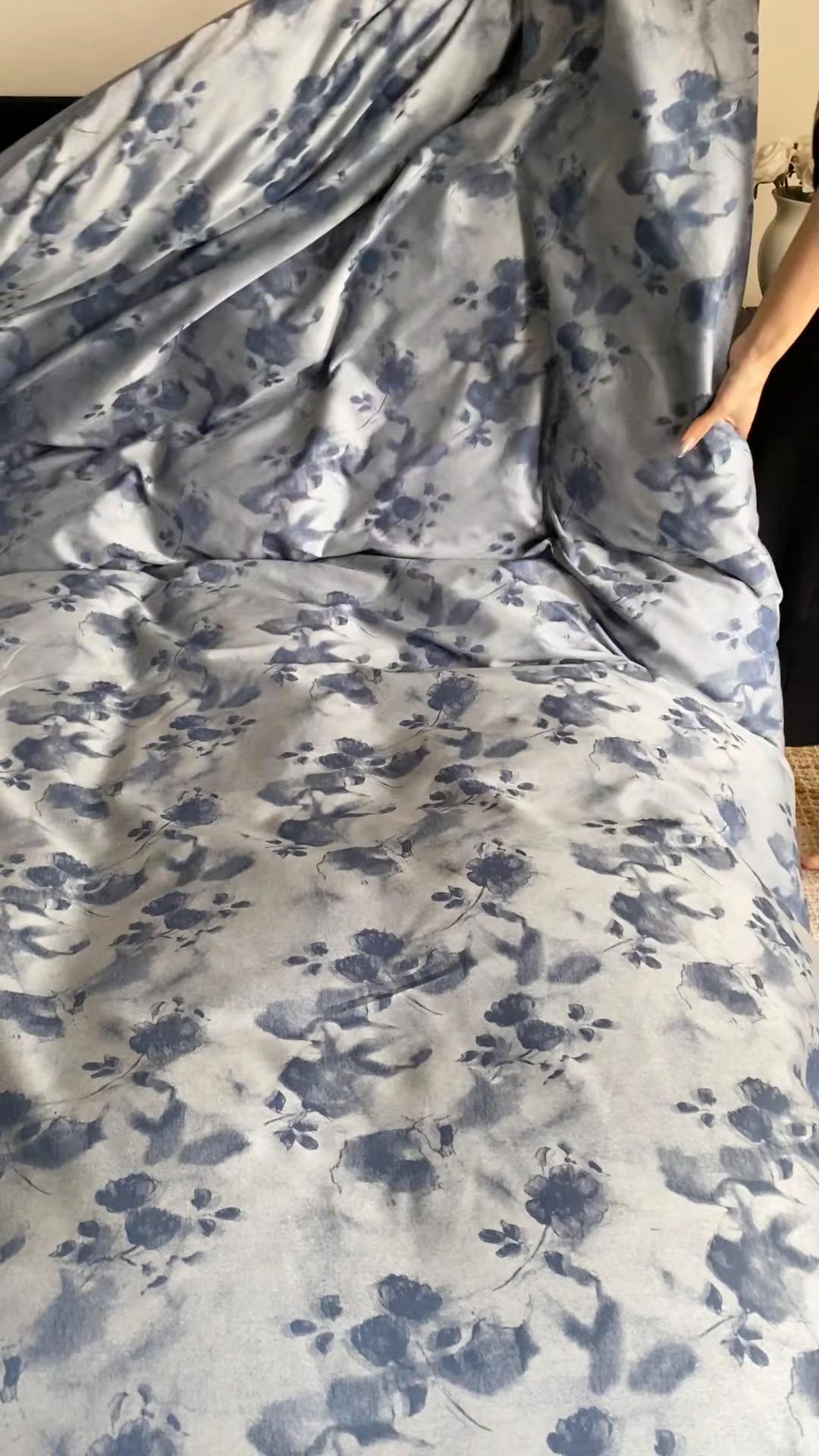 91家纺网 家纺一手货源 找家纺 玉宇阁2025新款100S色织天丝棉大提花四件套-椿庭岚 椿庭岚流光-霁蓝