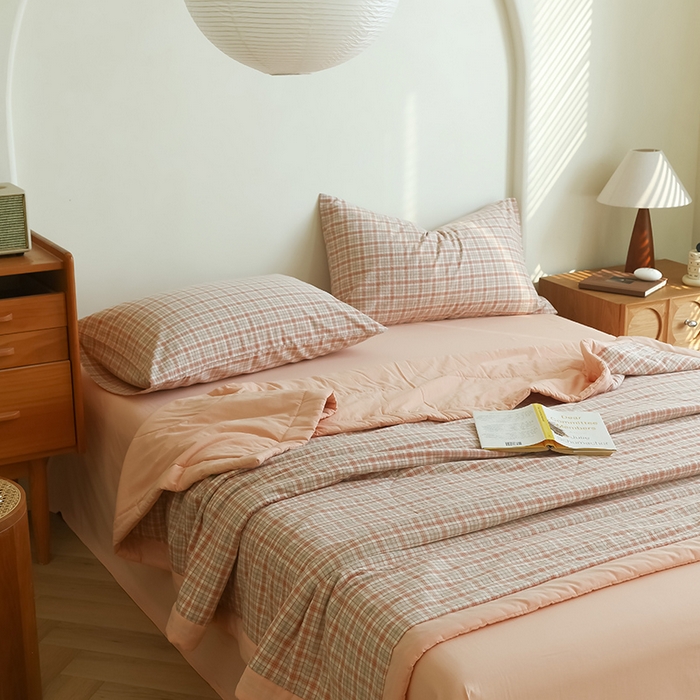 91家纺网 家纺一手货源 找家纺 雯雨家纺 2025新款A类无印风里外全棉纯棉水洗棉新疆棉花夏被夏凉被空调被 米粒粉