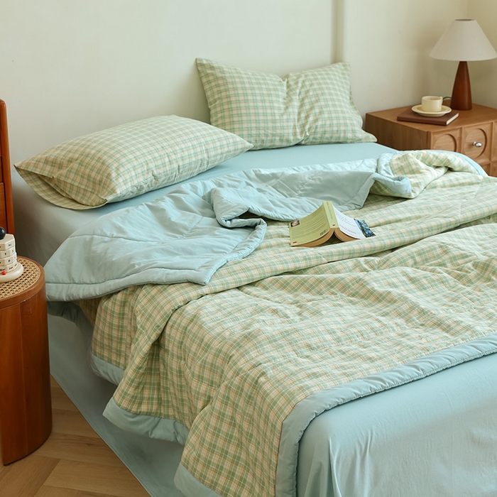 91家纺网 家纺一手货源 找家纺 雯雨家纺 2025新款A类无印风里外全棉纯棉水洗棉新疆棉花夏被夏凉被空调被 朵拉绿