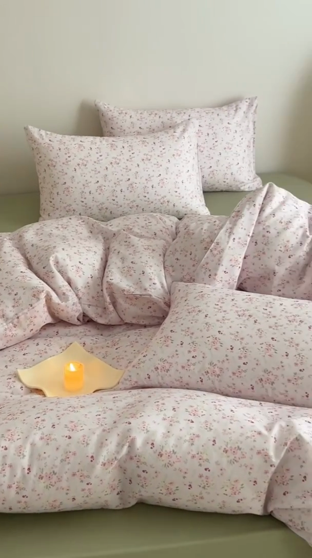 91家纺网 家纺一手货源 找家纺 2025新款全棉有氧A类母婴级双层纱印花四件套 拾秋-米粉