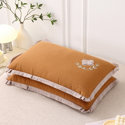 91家纺网 家纺一手货源 找家纺 珍贝家纺 2025新款A类全棉双层纱荞麦枕-蝶舞 蝶舞-卡其色
