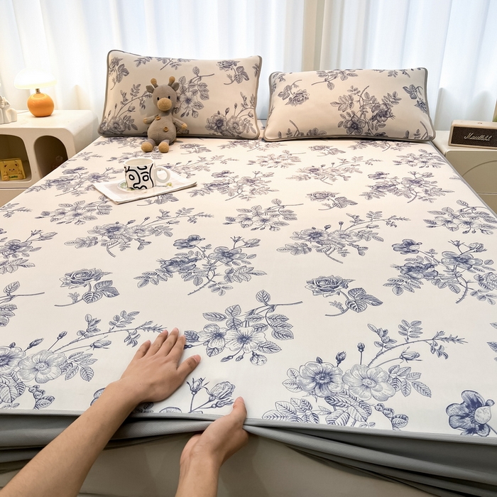 91家纺网 家纺一手货源 找家纺 2025春夏新款独家研发太空层凉感软席冰丝印花凉席床笠款 赫本