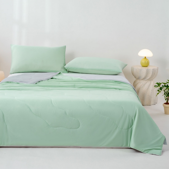 91家纺网 家纺一手货源 找家纺 好梦来家纺（原锦茂家纺） 2026新款印花凉感丝抗菌夏被 绿拼灰