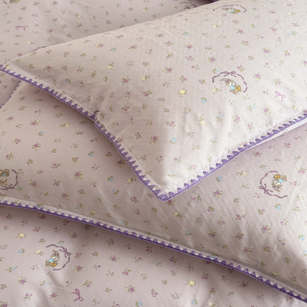 91家纺网 家纺一手货源 找家纺 2025新款春夏新品工艺款全棉双层纱贝壳边四件套 梦露