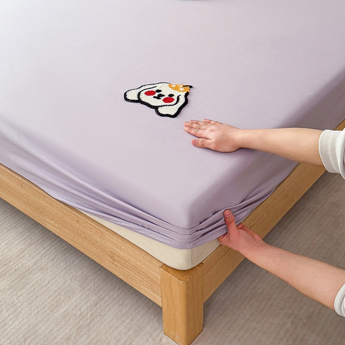 91家纺网 家纺一手货源 找家纺 澳梵家居 2025新款A类全棉毛巾绣床笠 腮红小狗-紫