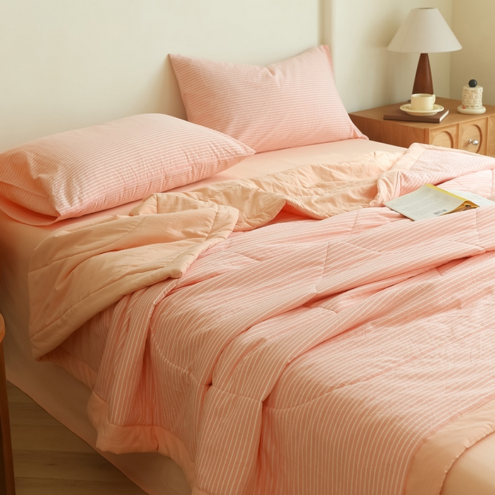 91家纺网 家纺一手货源 找家纺 雯雨家纺 2025新款A类无印风里外全棉纯棉水洗棉新疆棉花夏被夏凉被空调被 桔细条