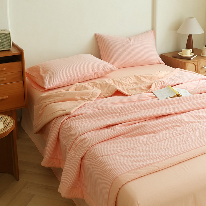 91家纺网 家纺一手货源 找家纺 雯雨家纺 2025新款A类无印风里外全棉纯棉水洗棉新疆棉花夏被夏凉被空调被 桔细条