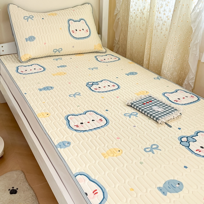 91家纺网 家纺一手货源 找家纺 川悦生活 2025新款小阪凉感丝印花凉席-学生床 猫猫酱