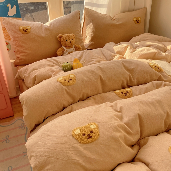 91家纺网 家纺一手货源 找家纺 慕尚家纺 2025新款春夏新款色织水洗棉毛巾绣四件套 嘟嘟熊 咖