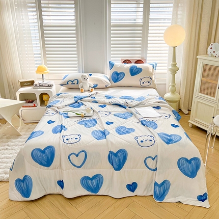 91家纺网 家纺一手货源 找家纺 好梦来家纺（原锦茂家纺） 2025新款印花凉感丝抗菌夏被 爱心熊