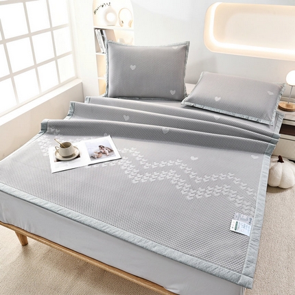 91家纺网 家纺一手货源 找家纺 （总）新月家纺（锦威郎） 2025新款凉爽亲肤冰豆豆条席