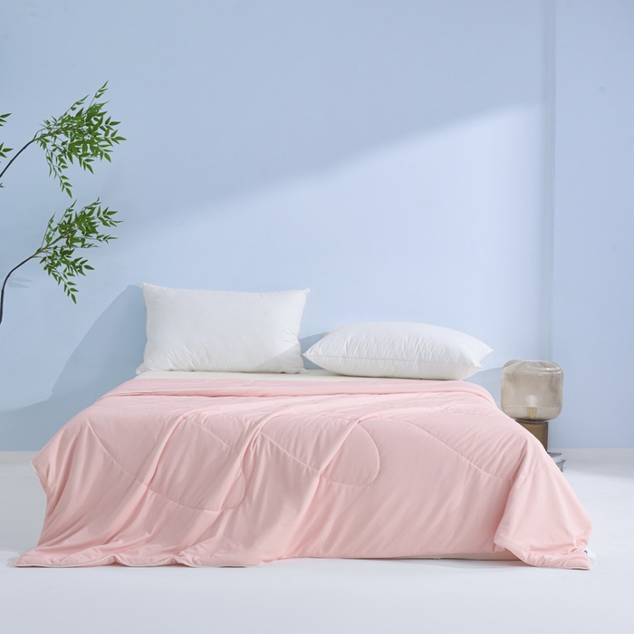 91家纺网 家纺一手货源 找家纺 库里梦家纺 2025新款A类母婴级礼盒装深海水藻凉感被夏被 桃花粉