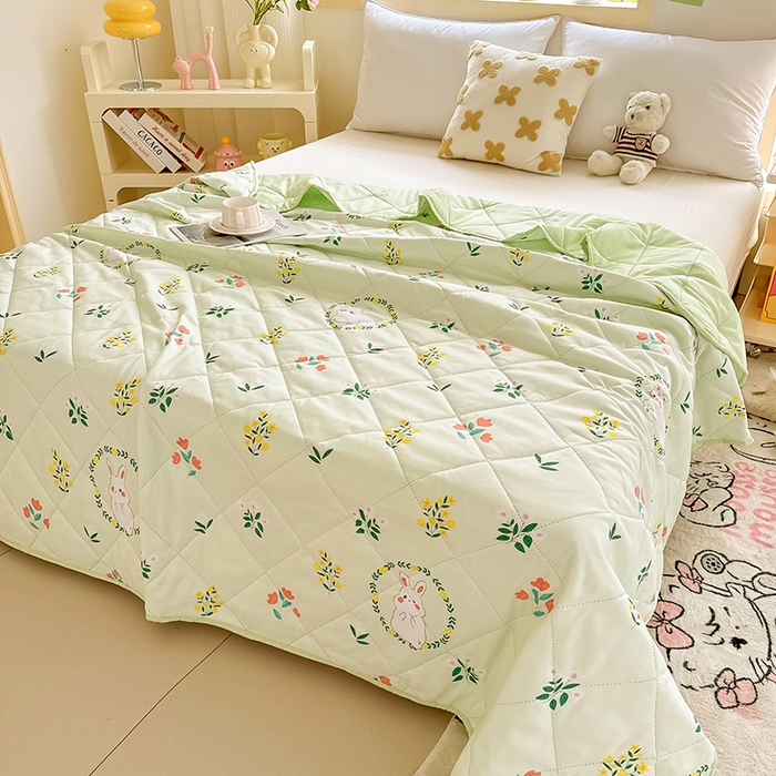 91家纺网 家纺一手货源 找家纺 憨豆家纺 2025新款纳米印花超声波夏被简约可机洗空调被夏凉被礼品被直播跨境 花间小兔