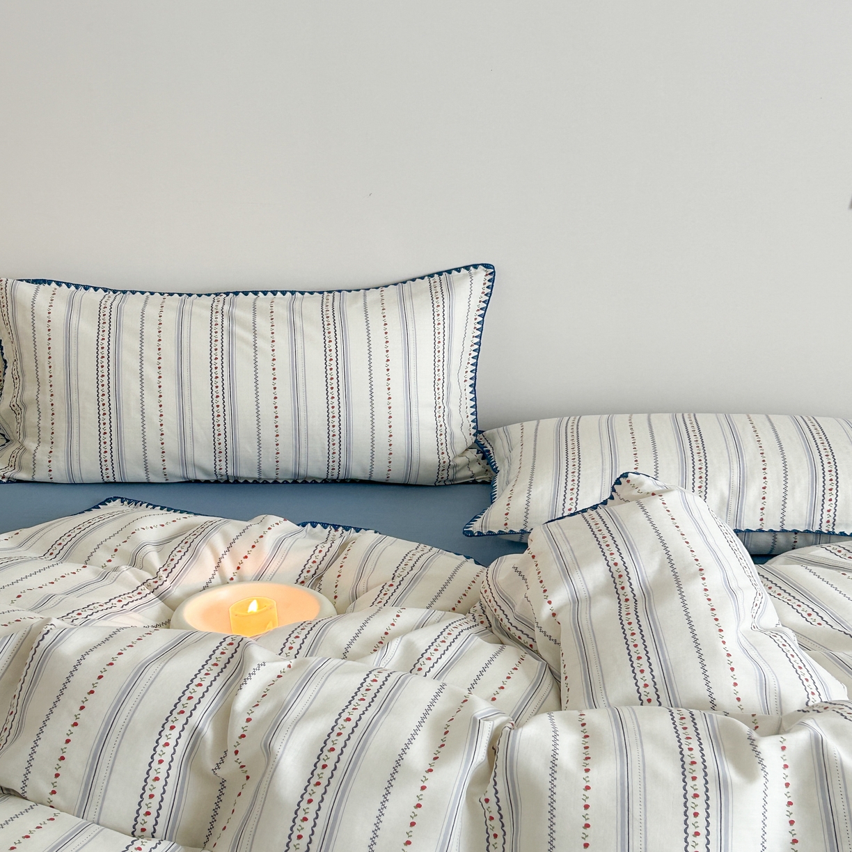 91家纺网 家纺一手货源 找家纺 2025新款工艺款全棉双层纱小清新贝壳边四件套 花韵