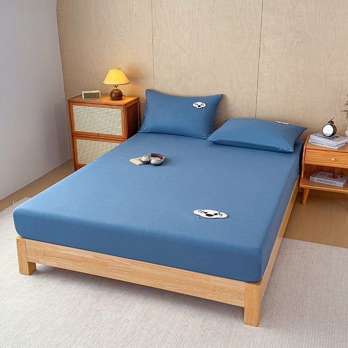 91家纺网 家纺一手货源 找家纺 澳梵家居 2025新款A类全棉毛巾绣床笠 小白-藏蓝