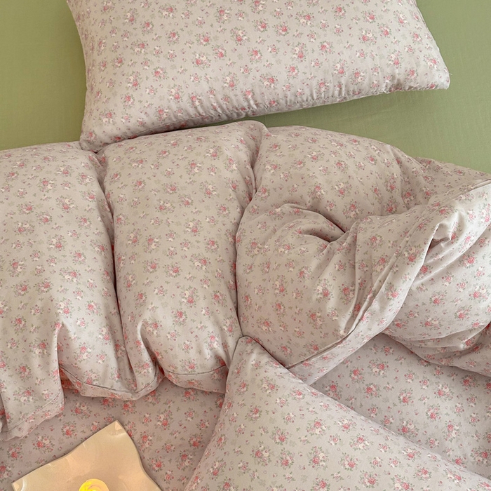 91家纺网 家纺一手货源 找家纺 塞纳 2026新款.全棉有氧双层纱四件套-场景一 醉花颜-浅咖