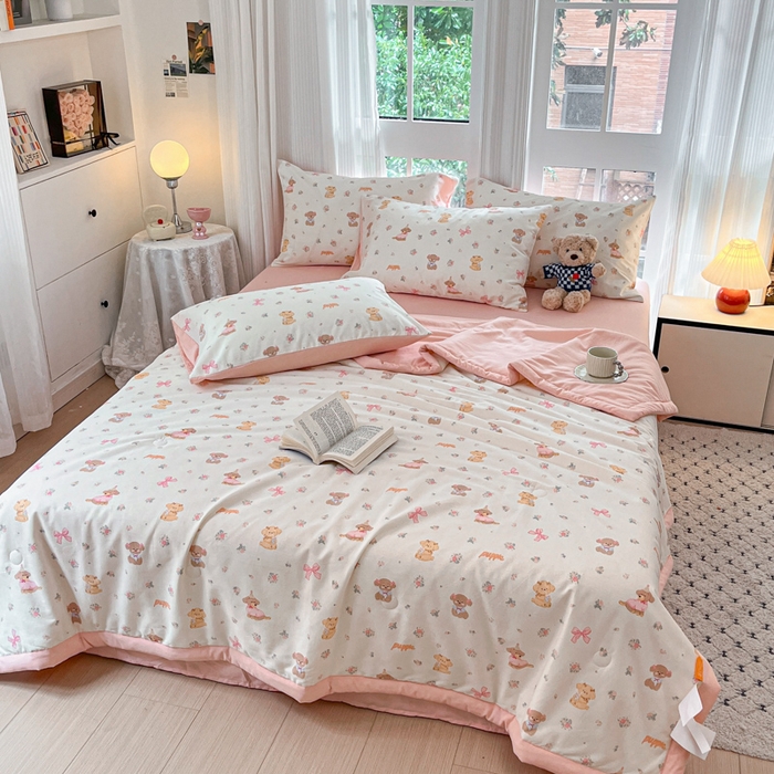 91家纺网 家纺一手货源 找家纺 一加一 2025新款A棉B水洗棉大豆夏被四件套 酷卡小狗