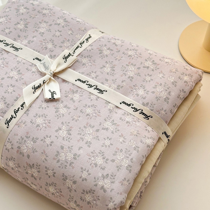 91家纺网 家纺一手货源 找家纺 塞纳 2026新款.全棉有氧双层纱四件套-场景一 宛夏-浅灰