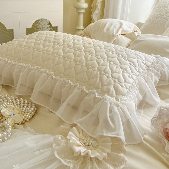 91家纺网 家纺一手货源 找家纺 亲亲公主家纺2025新款100支长绒棉全棉蕾丝夹棉床盖四件套-巴黎春天 巴黎春天-米色