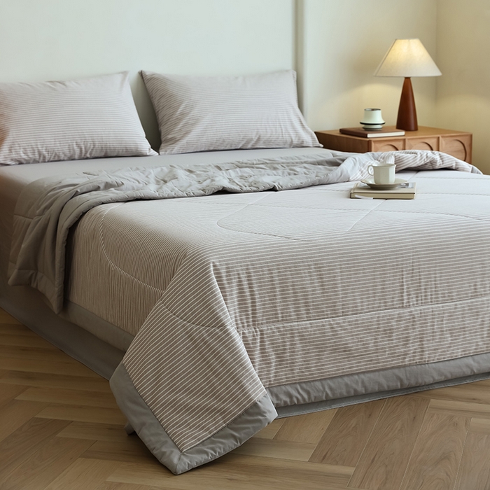 91家纺网 家纺一手货源 找家纺 雯雨家纺 2025新款A类无印风里外全棉纯棉水洗棉新疆棉花夏被夏凉被空调被 米细条