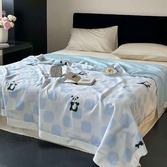 91家纺网 家纺一手货源 找家纺 茧羽世家 2025新款天丝银萃沁氧抗菌系列夏被子被芯 熊猫趣格