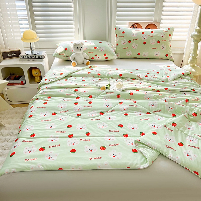 91家纺网 家纺一手货源 找家纺 好梦来家纺（原锦茂家纺） 2026新款印花凉感丝抗菌夏被 甜蜜蜜