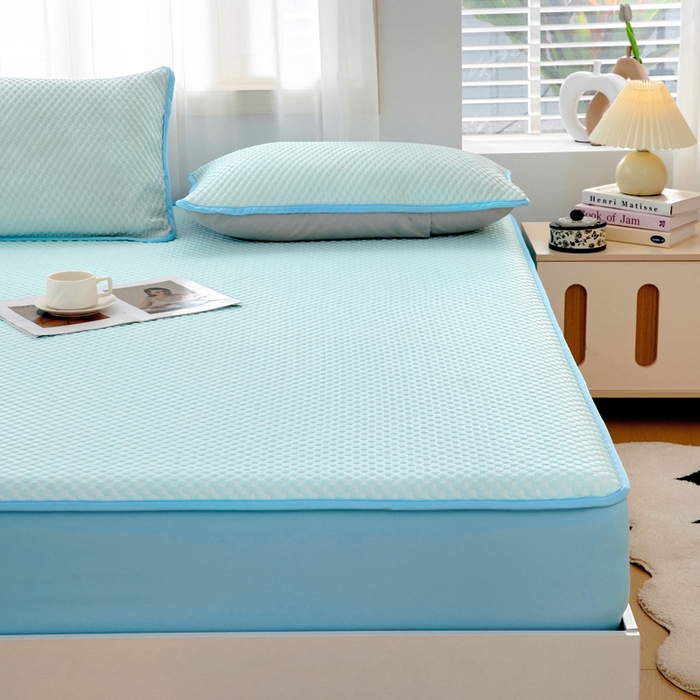 91家纺网 家纺一手货源 找家纺 绒宴家纺 2025新款提花凉席凉豆豆冰豆豆凉席三件套 简约-淡蓝床笠款