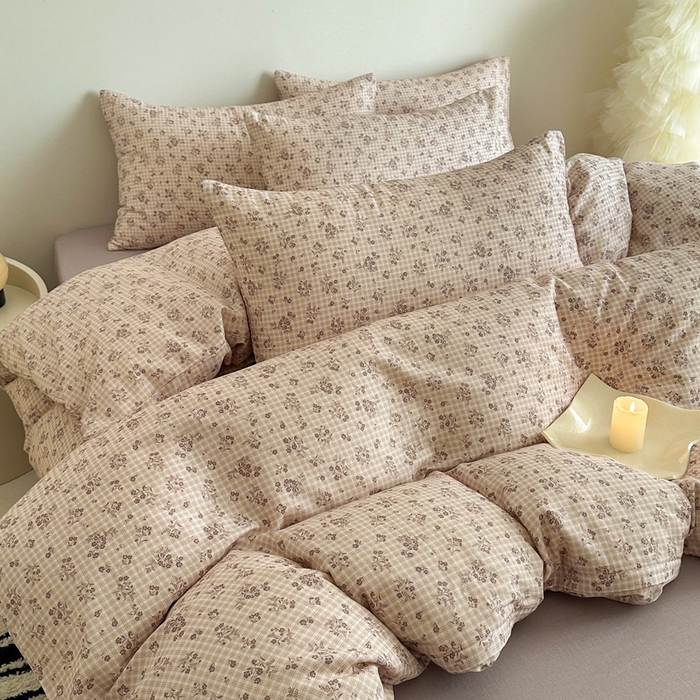 91家纺网 家纺一手货源 找家纺 塞纳 2026新款.全棉有氧双层纱四件套-场景一 倩影-米黄