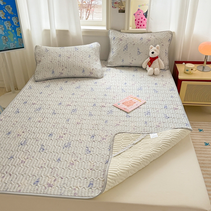 91家纺网 家纺一手货源 找家纺 慕尚家纺 2025新款小清新凉感丝乳胶席 花梦