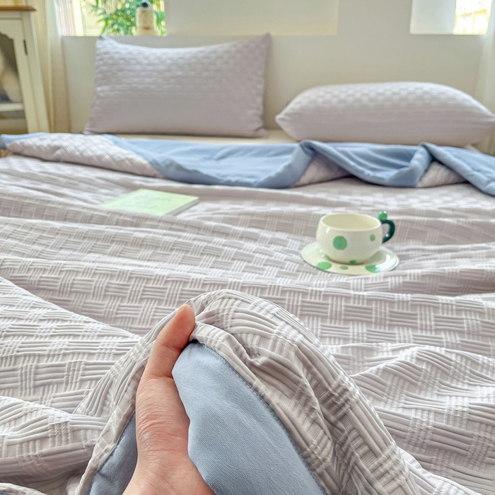 91家纺网 家纺一手货源 找家纺 欧邦 2025新款华夫格水洗棉夏被 灰＋蓝