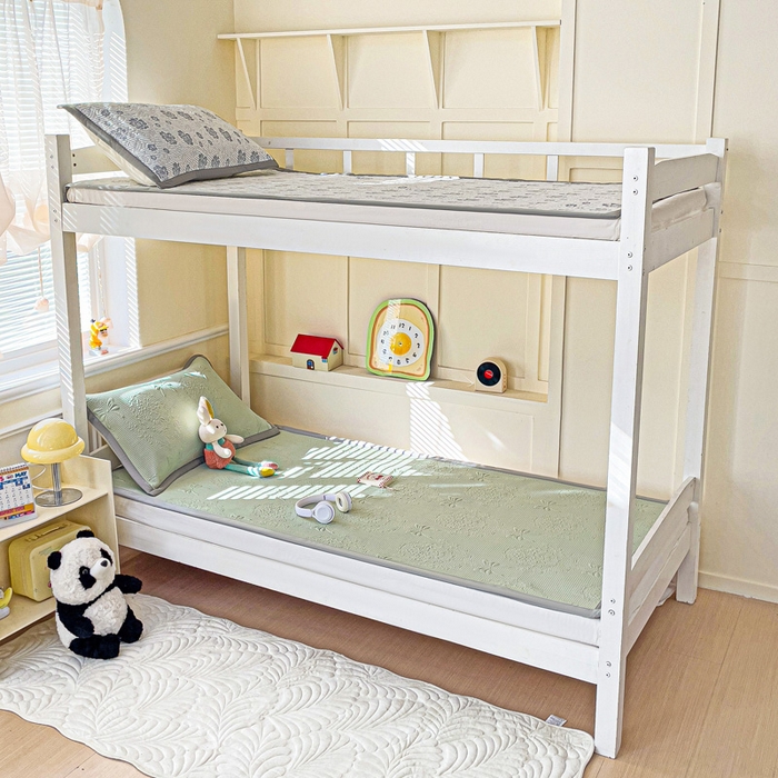 91家纺网 家纺一手货源 找家纺 富馨莱 2025新款A类480克PE凉感凉豆豆凉席三件套和单件学生款 蝴蝶結-绿