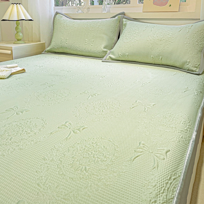 91家纺网 家纺一手货源 找家纺 富馨莱 2025新款A类480克PE凉感凉豆豆凉席三件套和单件床笠款 蝴蝶結-绿
