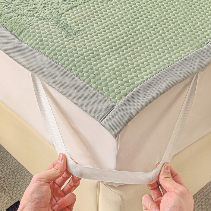 91家纺网 家纺一手货源 找家纺 富馨莱 2025新款A类480克PE凉感凉豆豆凉席三件套和单件平铺款 发财树-绿