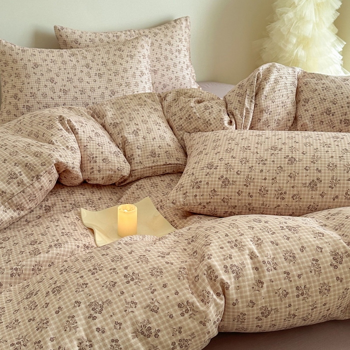 91家纺网 家纺一手货源 找家纺 塞纳 2026新款.全棉有氧双层纱四件套-场景一 倩影-米黄