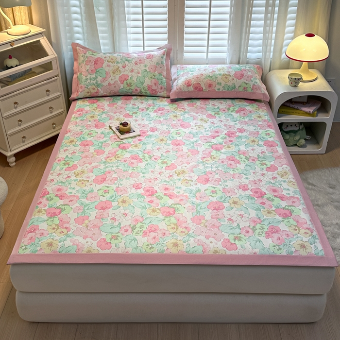 91家纺网 家纺一手货源 找家纺 席佬大 2025新款高克重卡通数码印花冰藤席床席床笠款 繁花-平铺款