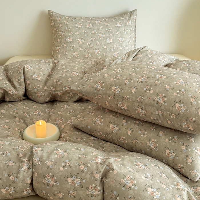 91家纺网 家纺一手货源 找家纺 塞纳 2026新款.全棉有氧双层纱四件套-场景一 花间梦-咖