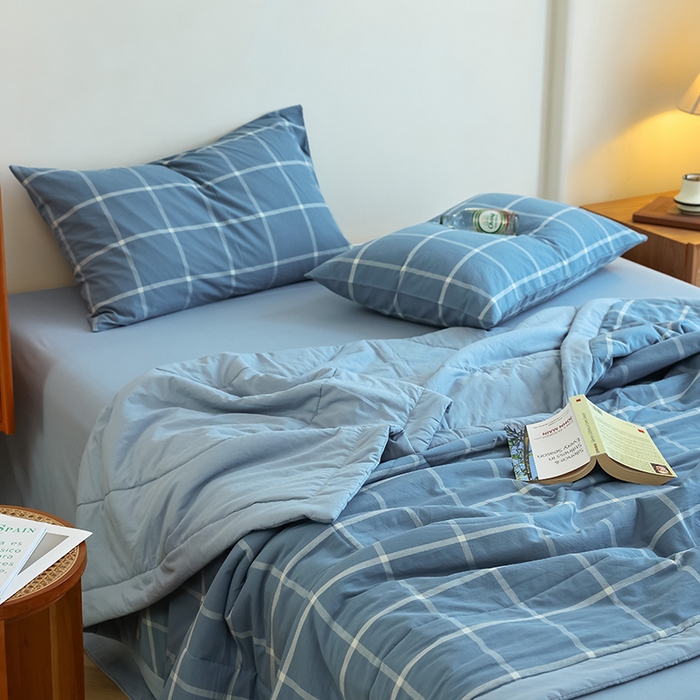 91家纺网 家纺一手货源 找家纺 雯雨家纺 2025新款A类无印风里外全棉纯棉水洗棉新疆棉花夏被夏凉被空调被 海蓝大格