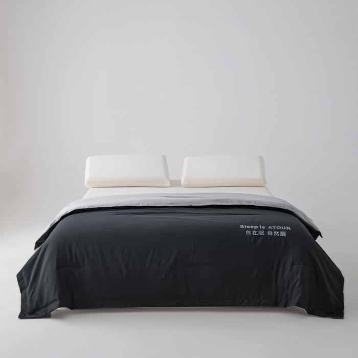 91家纺网 家纺一手货源 找家纺 暖芯家纺 2025新款亚朵同款深睡Pro夏被自在眠自然醒 深灰+浅灰