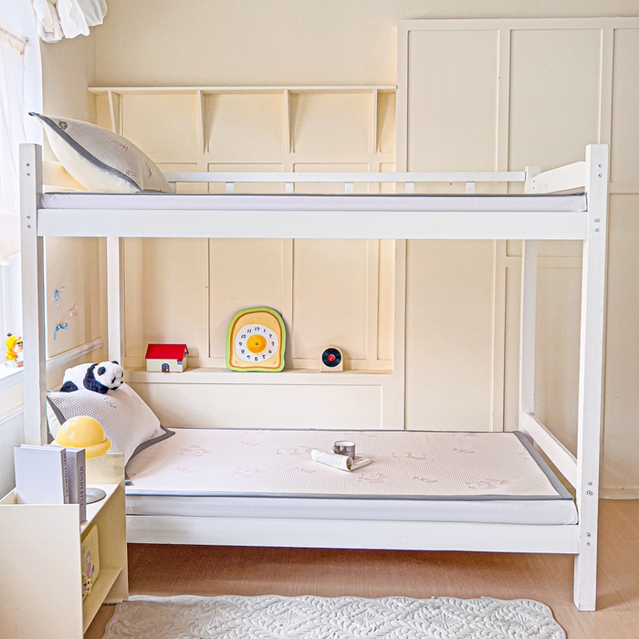 91家纺网 家纺一手货源 找家纺 富馨莱 2025新款A类480克PE凉感凉豆豆凉席三件套和单件学生款 熊猫嘟嘟-粉