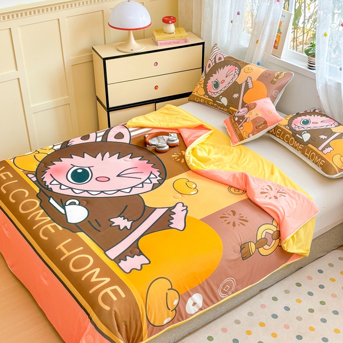 91家纺网 家纺一手货源 找家纺 ds生活馆 2025新款A类大版卡通凉感丝夏被 大黄蜂