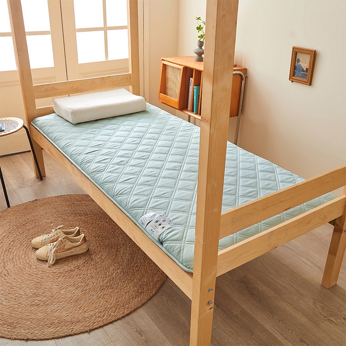 91家纺网 家纺一手货源 找家纺 丽诺床垫 2025新款氧乐棉三明治学生床垫 天际蓝