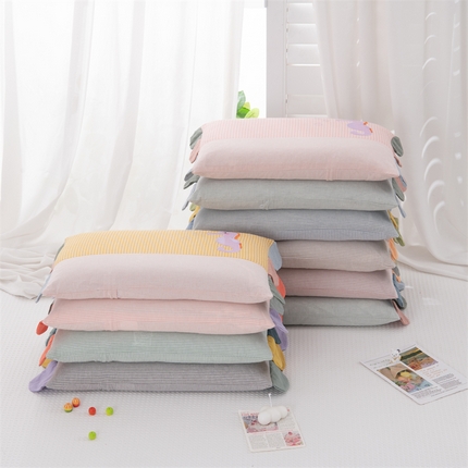 91家纺网 家纺一手货源 找家纺 （总）仁宇枕业 2025新款新品全棉水洗棉彩虹边贴布绣全荞麦系列幼儿园学生儿童枕头