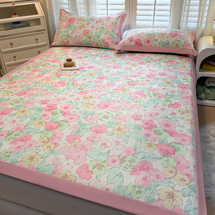 91家纺网 家纺一手货源 找家纺 席佬大 2025新款高克重卡通数码印花冰藤席床席床笠款 繁花-平铺款