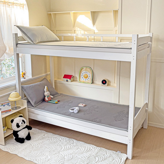 91家纺网 家纺一手货源 找家纺 富馨莱 2025新款A类480克PE凉感凉豆豆凉席三件套和单件学生款 发财树-灰