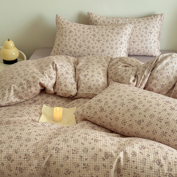 91家纺网 家纺一手货源 找家纺 塞纳 2026新款.全棉有氧双层纱四件套-场景一 倩影-米黄