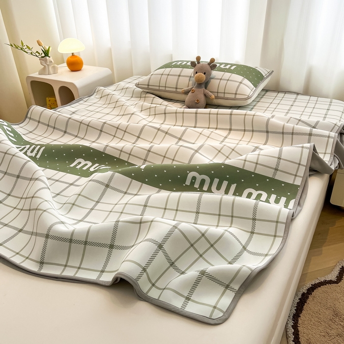 91家纺网 家纺一手货源 找家纺 2025春夏新款独家研发太空层凉感软席冰丝印花凉席床笠款 玛丽格