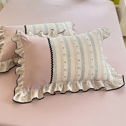 91家纺网 家纺一手货源 找家纺 大麦家纺 2025新款韩式花边亲肤棉四件套 线条狗