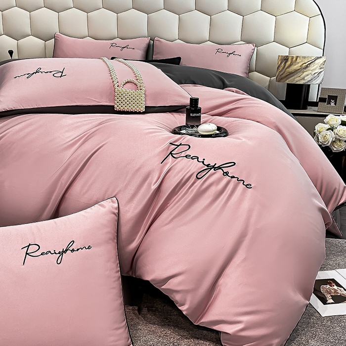 91家纺网 家纺一手货源 找家纺 富宁2025新款水洗真丝时光字母冰丝刺绣四件套 豆沙+高级灰